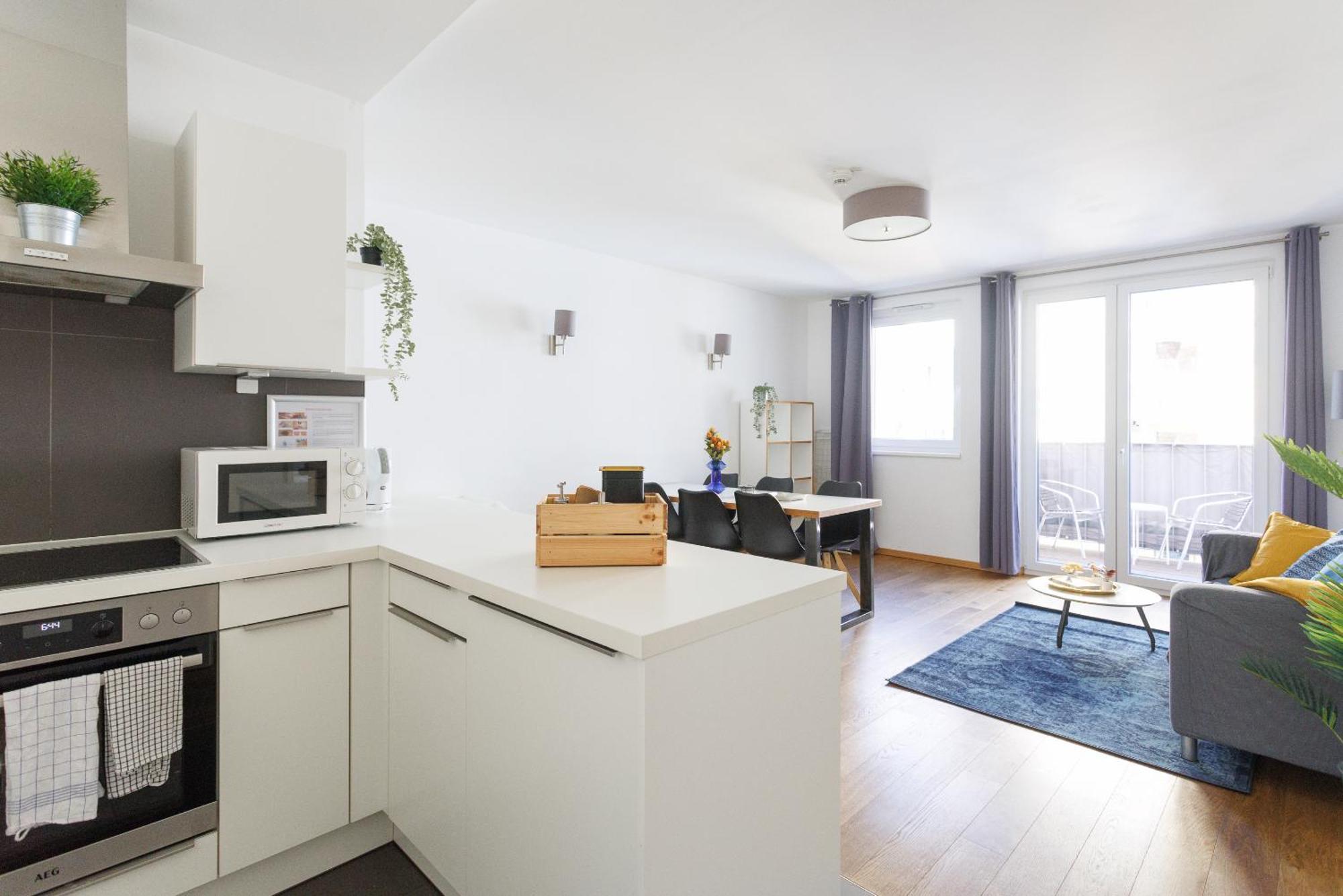 Apartament Spacious Group With Balcony *
